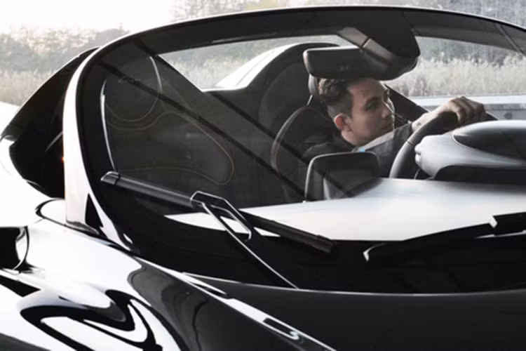 Minh Nhua bat mi do choi mien phi tren McLaren Elva gan 190 ty-Hinh-7