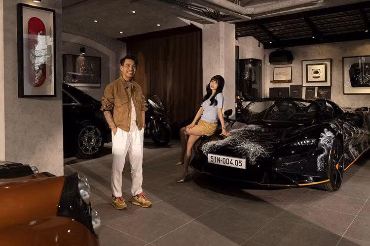 Minh Nhua bat mi do choi mien phi tren McLaren Elva gan 190 ty