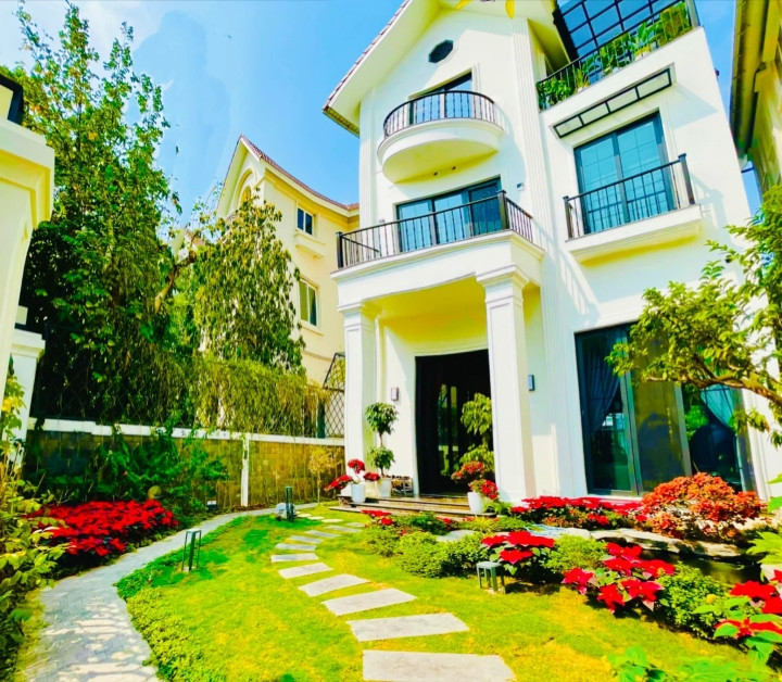 Ben trong biet thu 60 ty cua “dien vien dai gia” nuc tieng-Hinh-2