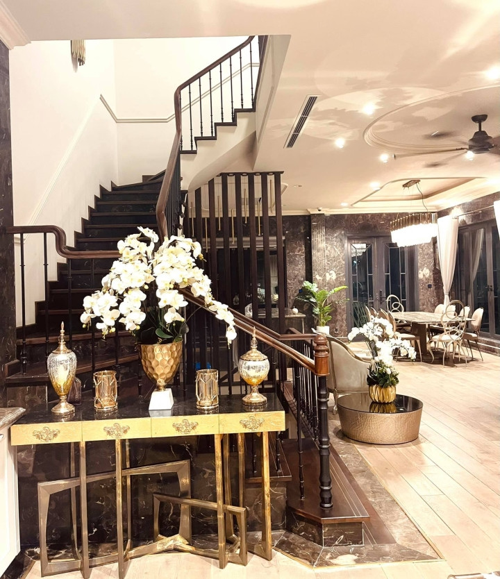 Ben trong biet thu 60 ty cua “dien vien dai gia” nuc tieng-Hinh-9