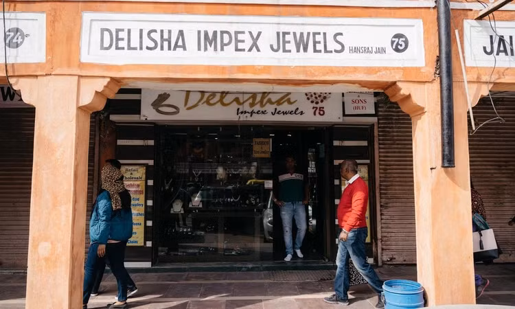 Bi an thanh pho ra duong la “dung phai” vang bac da quy-Hinh-7