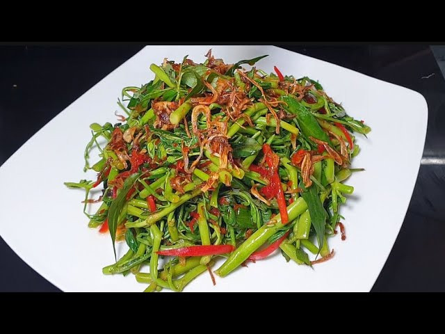 Cây dại mọc hàng rào hóa “mỏ vàng”, dân phố thi nhau lùng mua - Hình 6 Cay dai moc hang rao hoa “mo vang”, dan pho thi nhau lung mua-Hinh-6