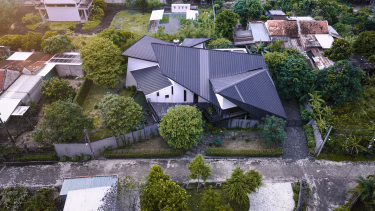 Ngo ngang ngoi nha nhu canh dieu chao luon o Dong Nai-Hinh-2