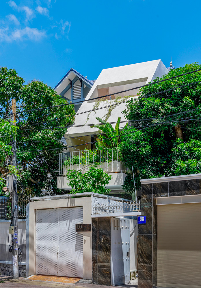 Nha ong co mai doc keo xuong tang 2 doc dao o Vung Tau-Hinh-4