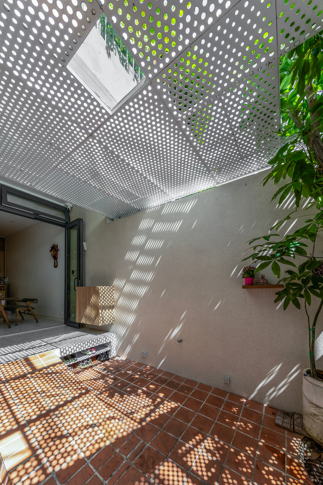 Nha ong co mai doc keo xuong tang 2 doc dao o Vung Tau-Hinh-2