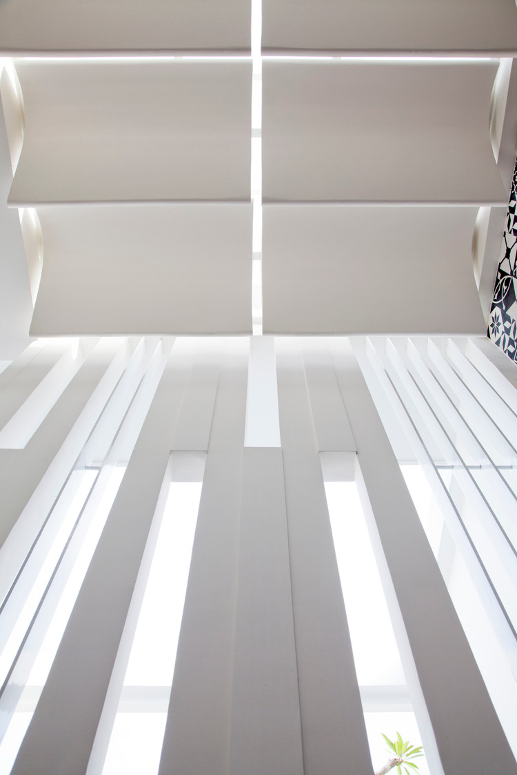 Nha pho Sai Gon “gay sot” voi mat tien khe rong doc dao-Hinh-6