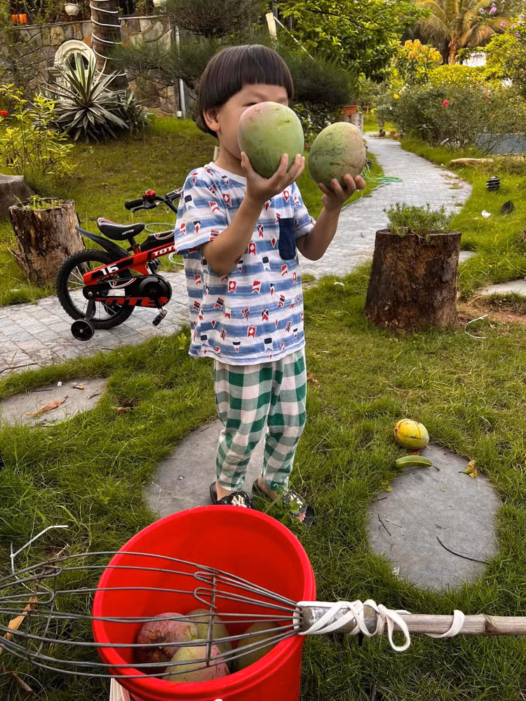 Man nhan vuon cay triu qua trong “biet phu” cua Xuan Bac-Hinh-3