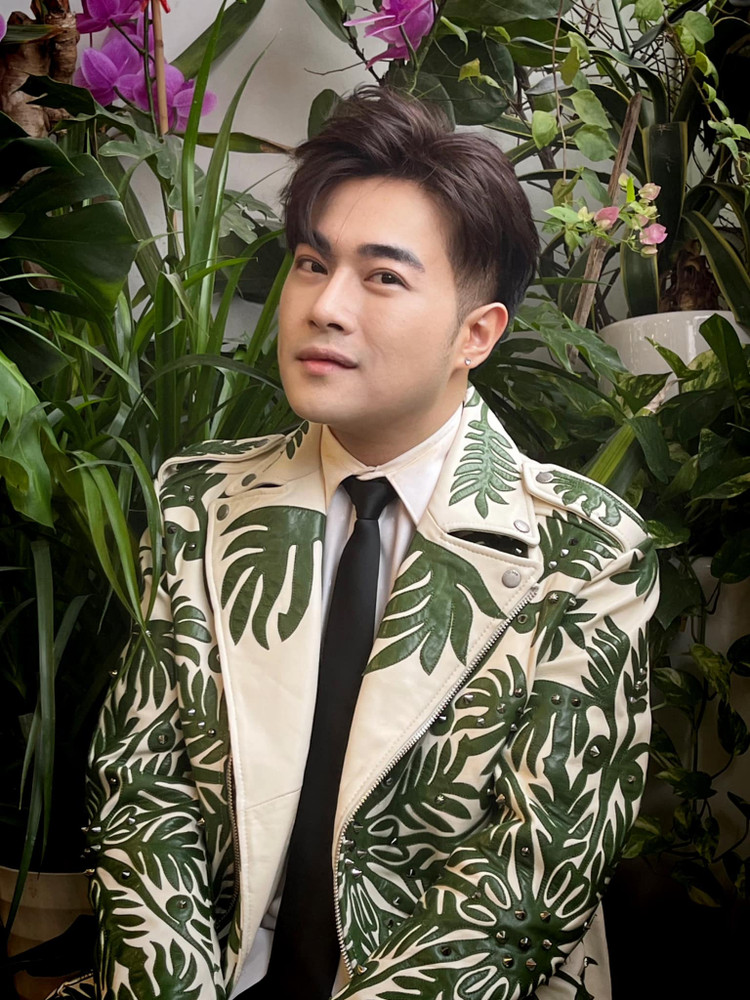 Toan canh can ho cao cap 200 m2 cua ca si Minh Quan