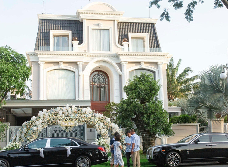 Co ngoi 2 mat tien do so cua Bao Thy va chong dai gia-Hinh-3