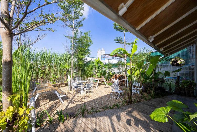 Bao My nuc no khen quan ca phe dep “nghieng nga” o thanh Vinh-Hinh-10