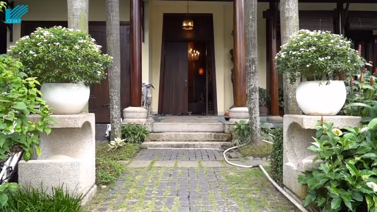 Toan canh biet thu xa hoa nhu cung dien cua Hoa hau Ha Kieu Anh-Hinh-5