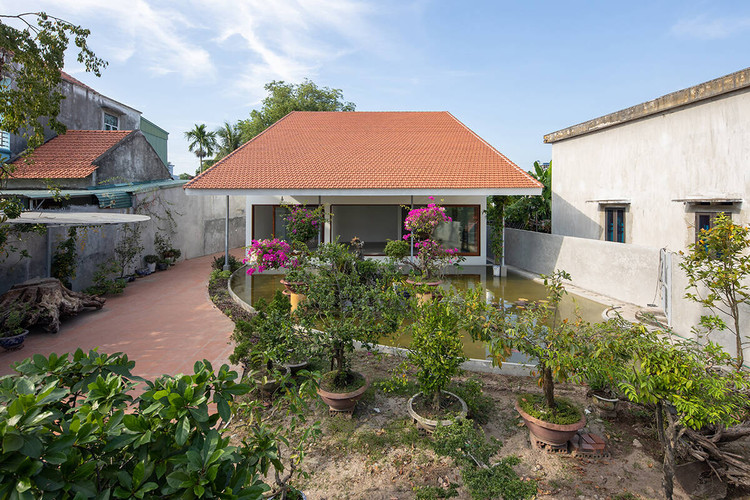 Man nhan ngoi nha ngoi do dep long lay tren bao My-Hinh-2