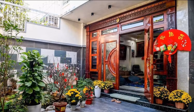 Ngoi nha ngap sac hoa don Tet cua tien dao Xuan Son-Hinh-4