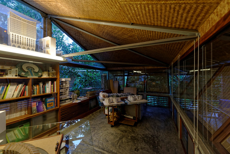 Nha gach moc doc dao o Ha Noi len bao My-Hinh-10