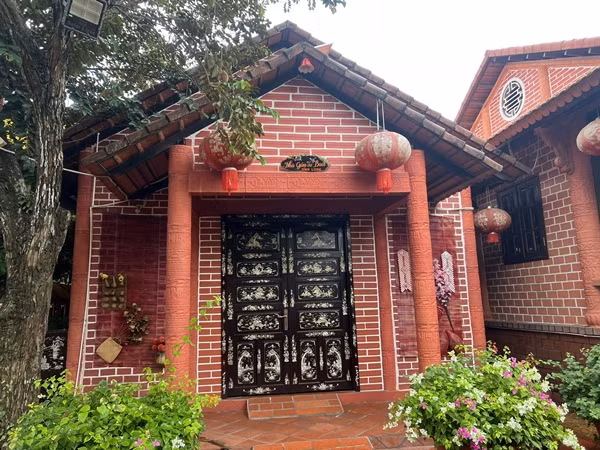 Biet thu gom lon nhat Viet Nam cua dai gia mien Tay-Hinh-3