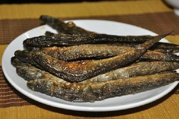 Loai ca xua re nhu cho, nay nua trieu/kg khach thi nhau mua-Hinh-9