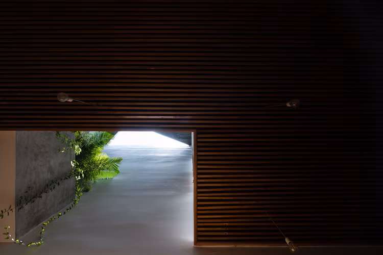 Co gi trong ngoi nha huong Tay “khong so nang” o Nha Trang?-Hinh-12