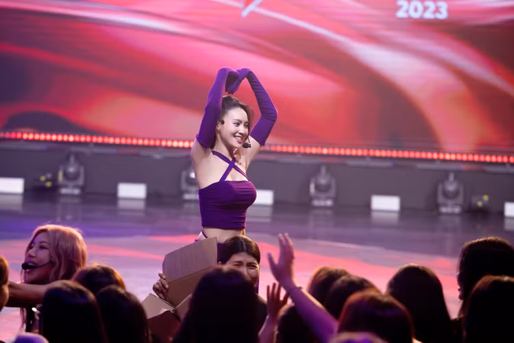 Biet thu be the cua Ninh Duong Lan Ngoc truoc khi sang Uc