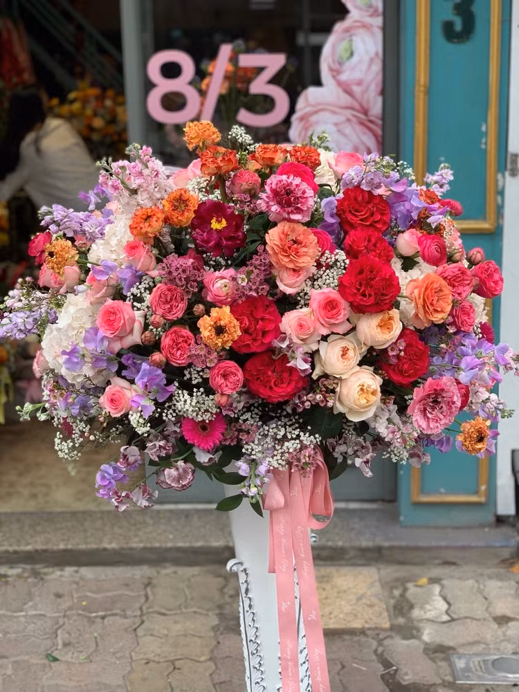 Nhung bo hoa sieu dat do gay sot dip 8/3-Hinh-8