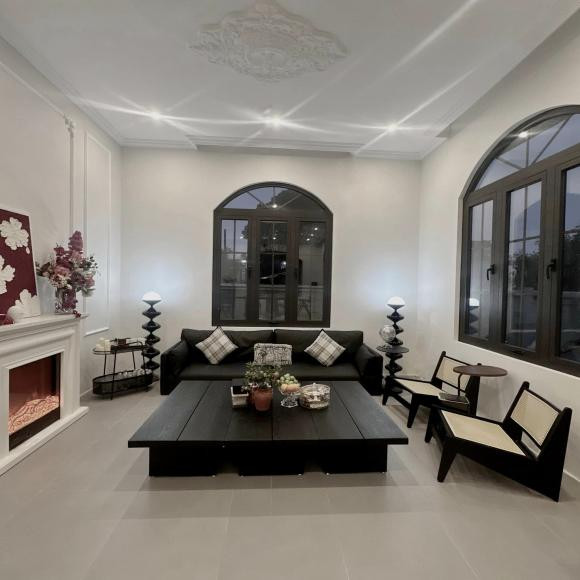 Toan canh biet thu moi hoanh trang cua dien vien Quynh Luong-Hinh-5