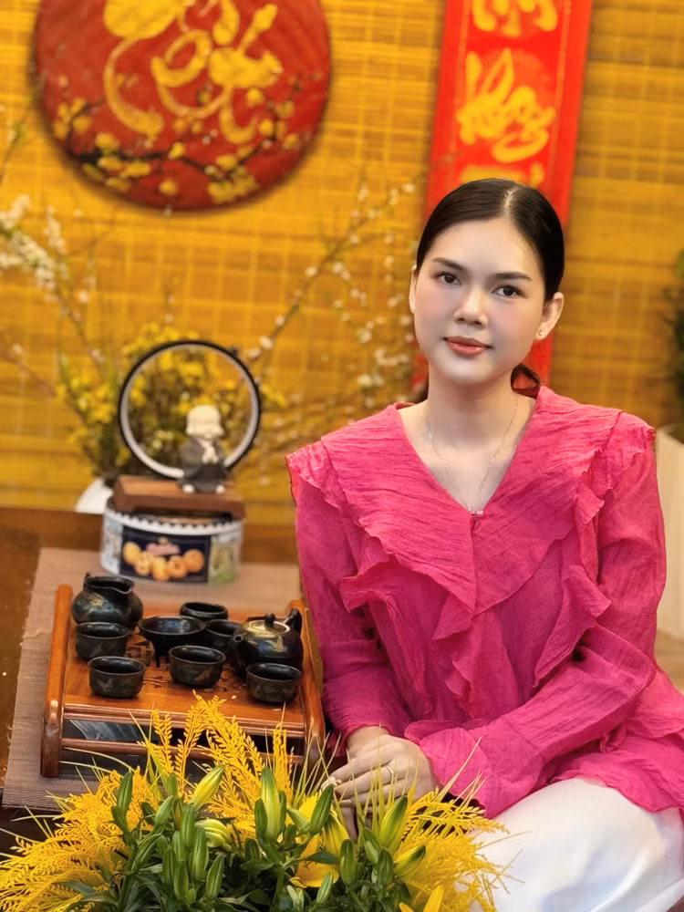 Can canh co ngoi 4 tang khang trang cua Ngoc Trinh