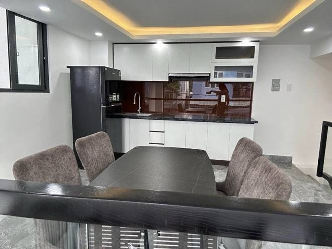 Can canh co ngoi 4 tang khang trang cua Ngoc Trinh-Hinh-8