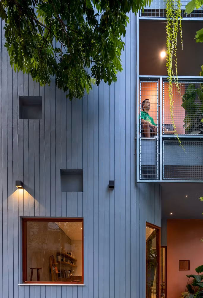 Phu rem xanh ben ngoai, nha Ha Noi dep nghieng nga tren bao My-Hinh-9