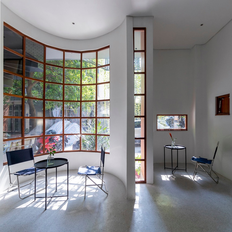 Phu rem xanh ben ngoai, nha Ha Noi dep nghieng nga tren bao My-Hinh-7