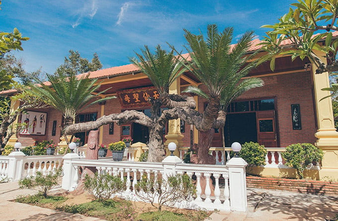 Ben trong biet phu “thang canh co bay” cua Ly Nha Ky-Hinh-3