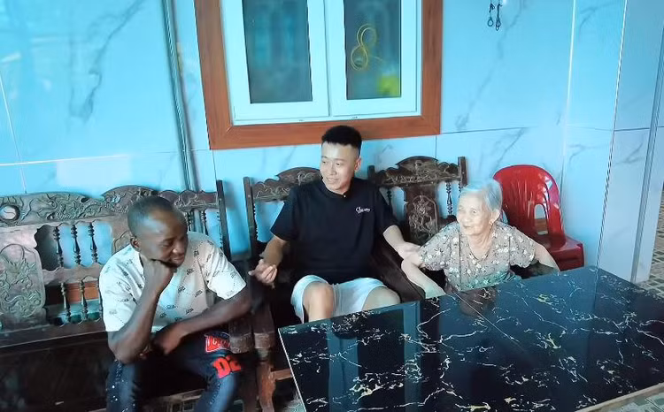 Can canh ngoi nha khang trang cua Quang Linh Vlogs tai Nghe An-Hinh-8