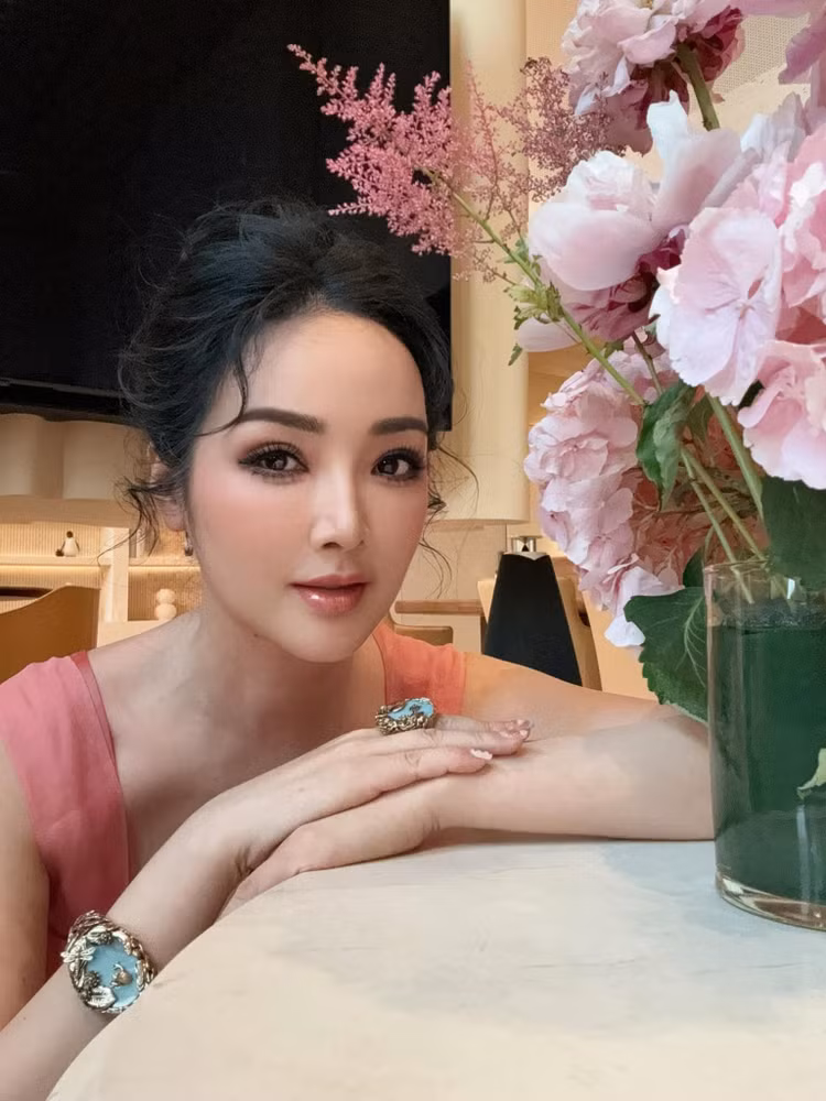 Biet thu do so cua Hoa hau 53 tuoi van dep nhu bup be-Hinh-2