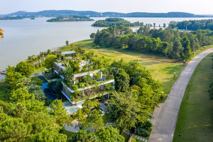 Bao My het loi ca tung biet thu “tron nang” o Vinh Phuc