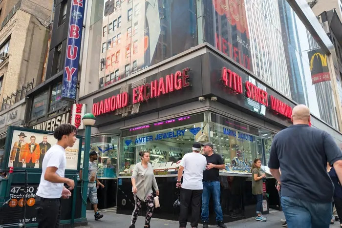 Su that thu vi thanh pho nhieu “dai gia” nhat the gioi-Hinh-7