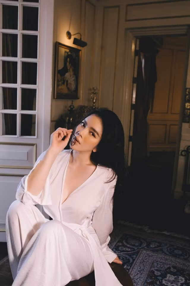 Biet thu trang xa hoa giua trung tam TP HCM cua Ly Nha Ky-Hinh-2