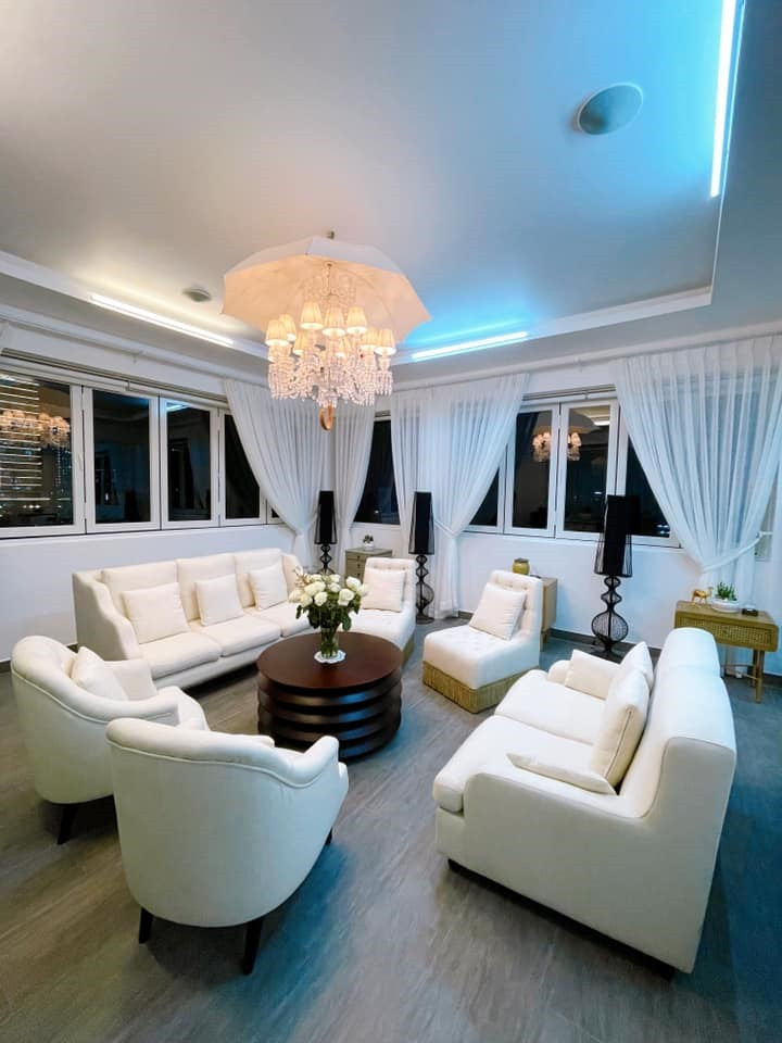 Biet thu trang xa hoa giua trung tam TP HCM cua Ly Nha Ky-Hinh-7