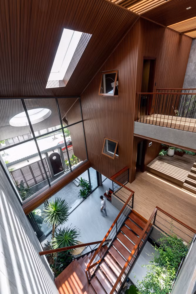 Khoet rong san, nha ngoai o thoang mat ca ngay-Hinh-7