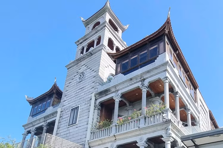 Chiem nguong lau dai da khung nhat Viet Nam, xay suot 12 nam-Hinh-4