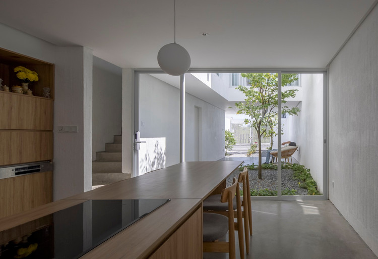 Chi voi 1,7 ty, nha hinh chu U nguoc dep ngang biet thu-Hinh-11