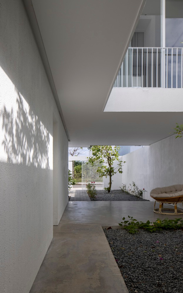 Chi voi 1,7 ty, nha hinh chu U nguoc dep ngang biet thu-Hinh-12