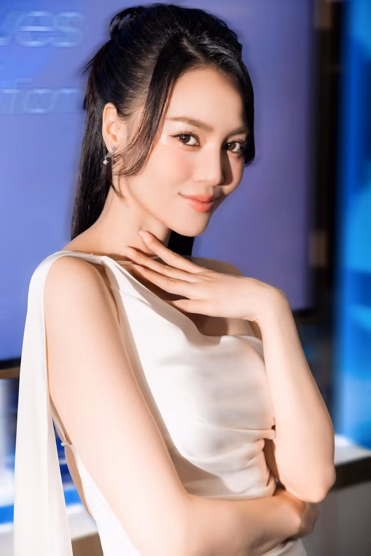 Khoi tai san do so cua Ninh Duong Lan Ngoc truoc khi sang Uc