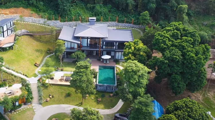 Sieu biet thu 4.000 m2 tua lung vao nui tai Hoa Binh