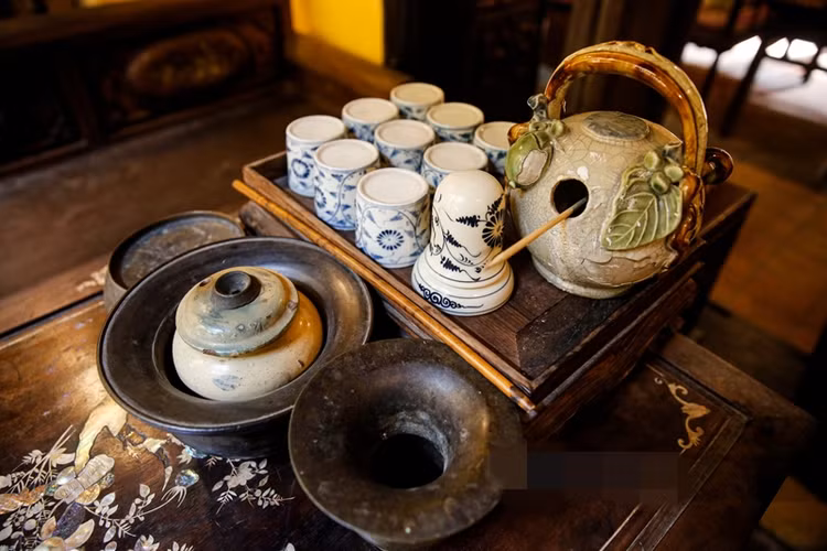 Co gi trong nha ong tram tuoi dep nhat pho co Ha Noi?-Hinh-6