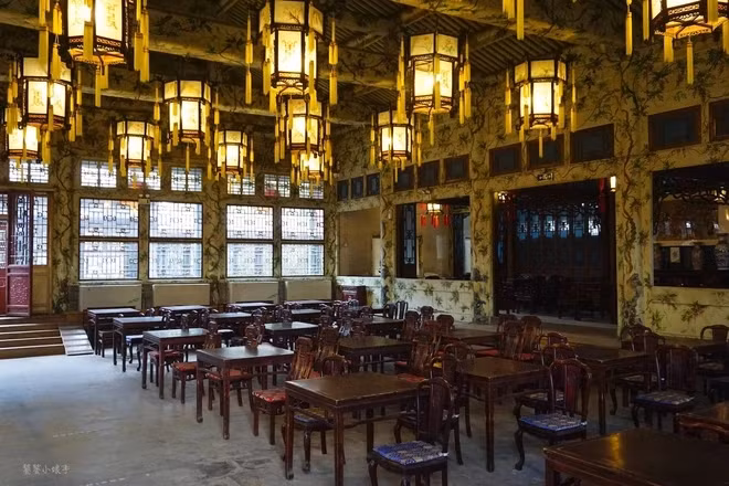 Kien truc doc dao trong dinh thu lon nhat trieu Thanh-Hinh-11