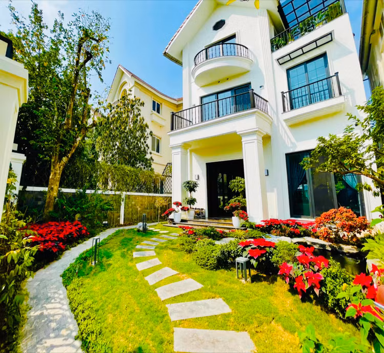 Biet thu ven ho 60 ty cua my nhan giau nhat “vu tru VTV“-Hinh-2