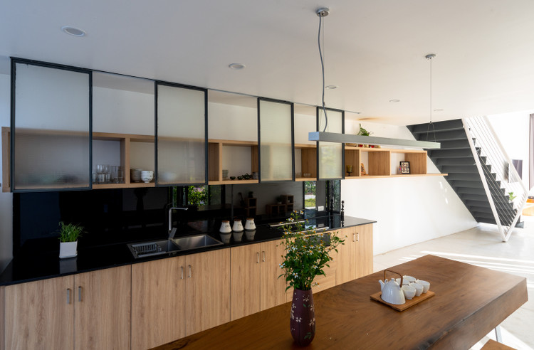 Ngan ngo ngam nha ong mang kien truc nha vuon nen tho tai Hue-Hinh-11