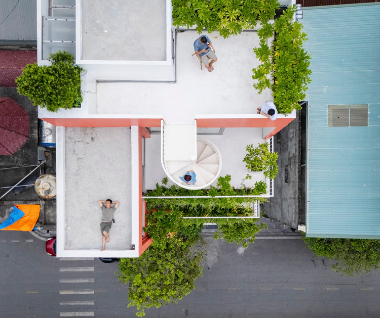 Nha Ha Long ngap nang gio dep ngo ngang tren bao My-Hinh-5