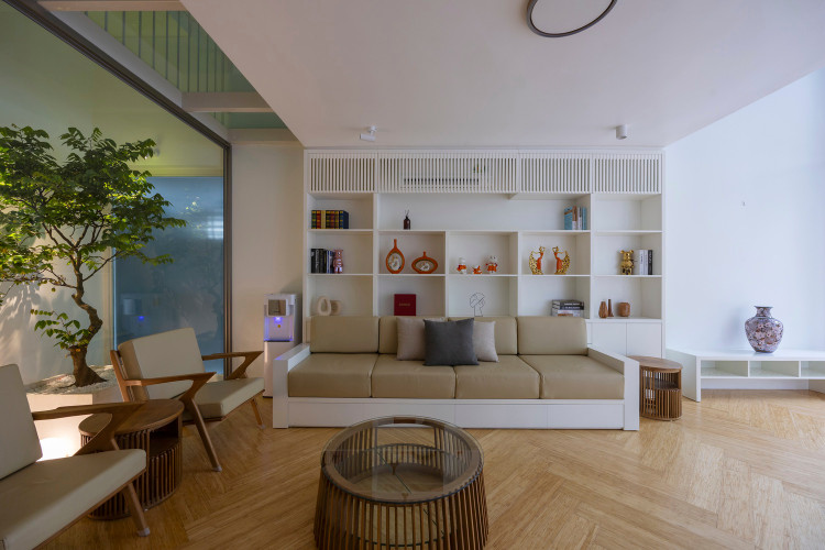 Nha Ha Long ngap nang gio dep ngo ngang tren bao My-Hinh-9