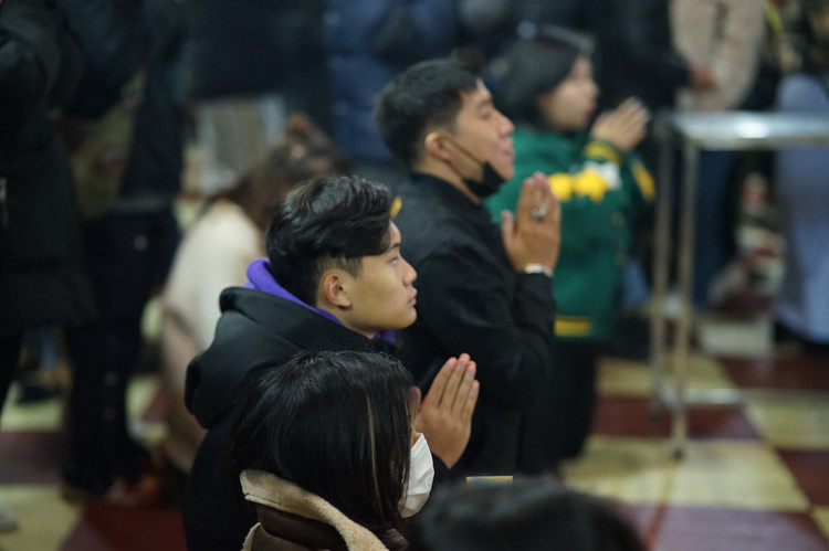 Di chua dau nam, net dep sau giao thua cua nguoi dan Thu do-Hinh-2