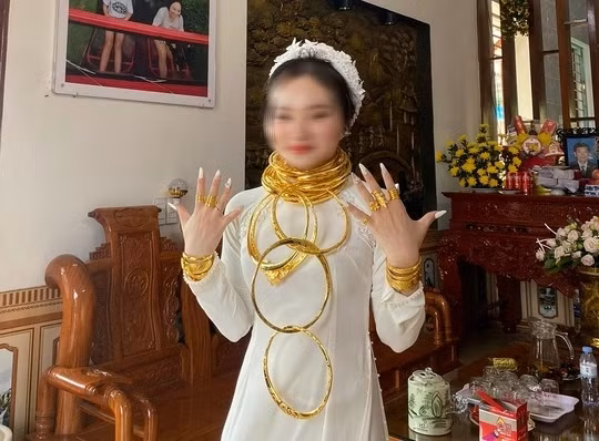 Nhung dam cuoi ngap trong vang gay xon xao du luan nam 2023-Hinh-9