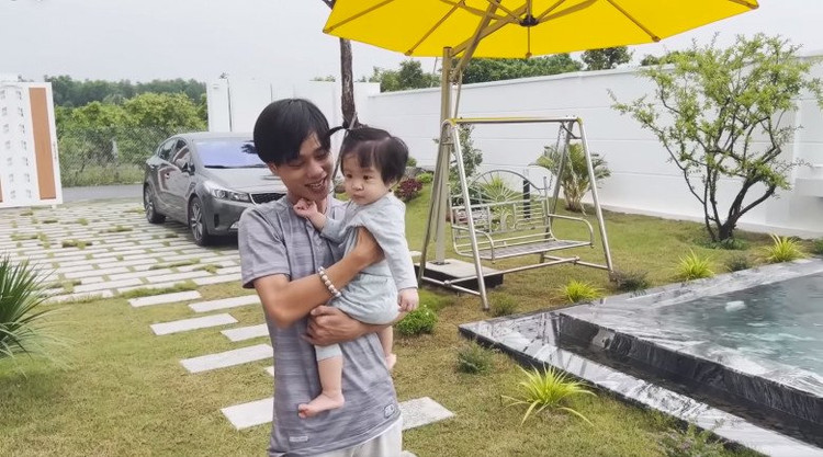 Co gi trong biet thu nha vuon 600m2 gan 10 ty cua Le Giang?-Hinh-4